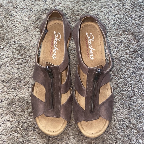 Skechers Memory Foam Wedges - Picture 6 of 6